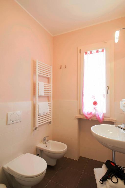 B&B Alle Tre Rose Montignoso Room photo